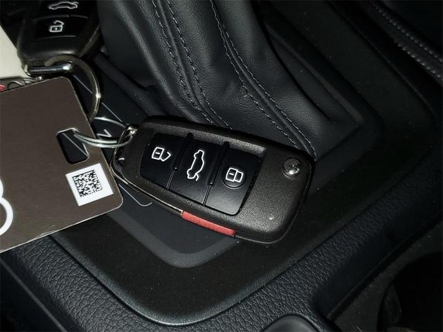 Photo of 2024 Mythos Black Metallic Audi Q3