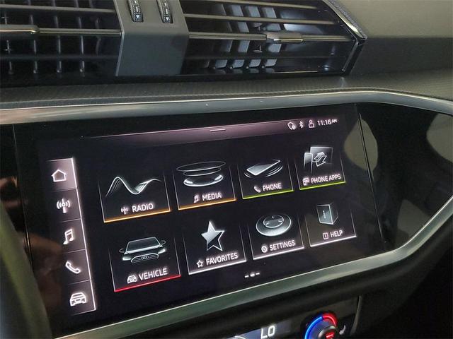 Photo of 2024 Mythos Black Metallic Audi Q3