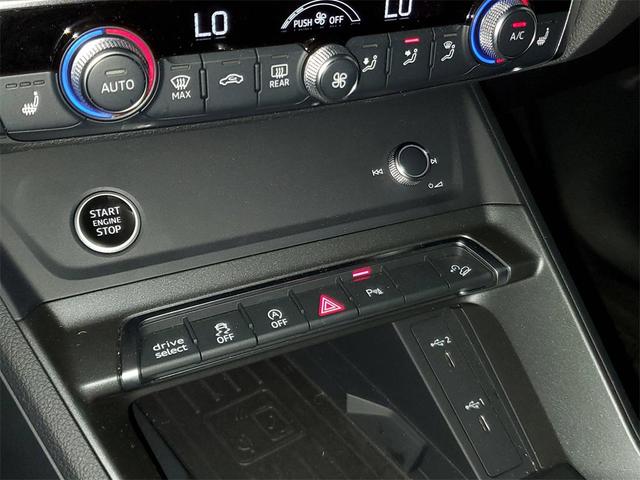 Photo of 2024 Mythos Black Metallic Audi Q3