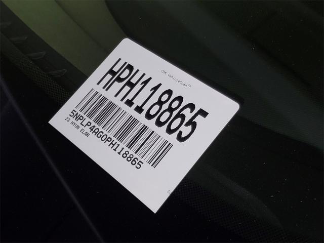 Photo of 2023 Shimmering Silver Pearl Hyundai ELANTRA