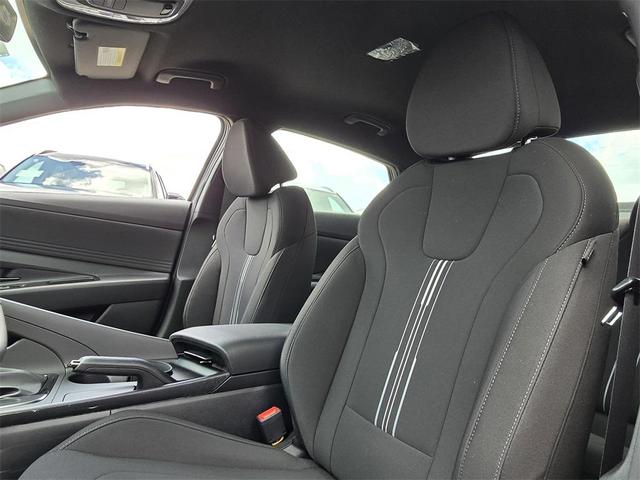 Photo of 2025 Fluid Metal Hyundai ELANTRA