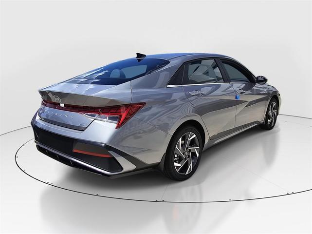 Photo of 2025 Fluid Metal Hyundai ELANTRA