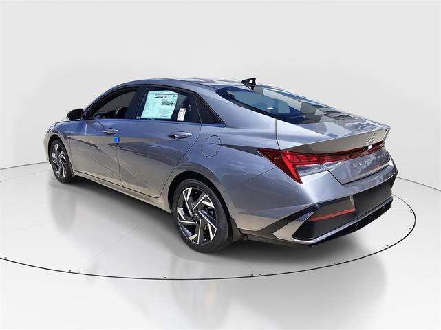 Photo of 2025 Fluid Metal Hyundai ELANTRA