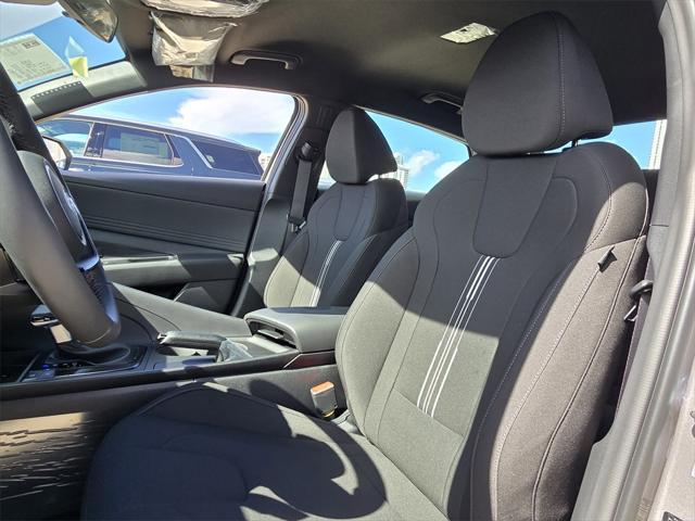 Photo of 2025 Serenity White Hyundai ELANTRA