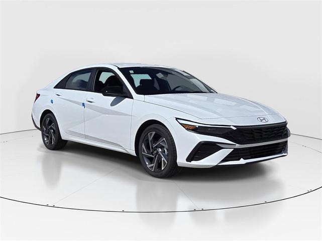 Photo of 2025 Serenity White Hyundai ELANTRA
