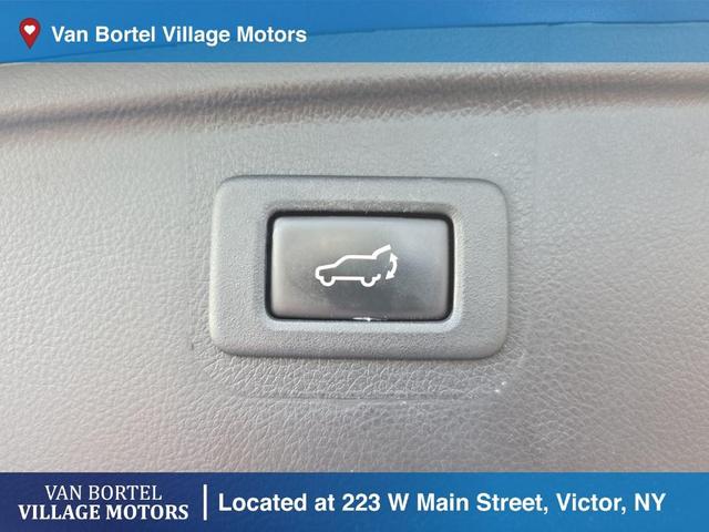 Photo of 2019 Abyss Blue Pearl Subaru Outback