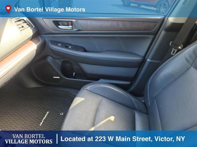 Photo of 2019 Abyss Blue Pearl Subaru Outback