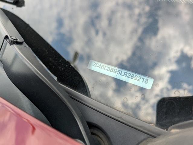 Photo of 2020 Velvet Red Pearlcoat Chrysler Pacifica