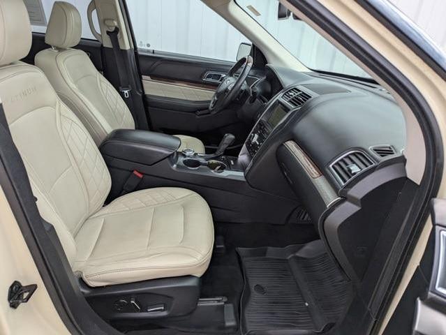 Photo of 2018 Platinum Ford Explorer