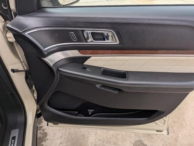 Photo of 2018 Platinum Ford Explorer
