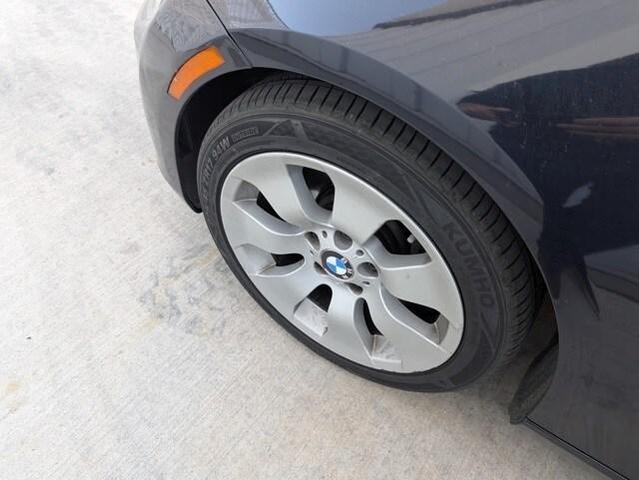Photo of 2008 Monaco Blue Metallic BMW 335