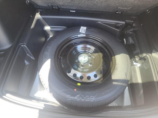 Photo of 2025 Bright White Clearcoat Jeep Grand Cherokee