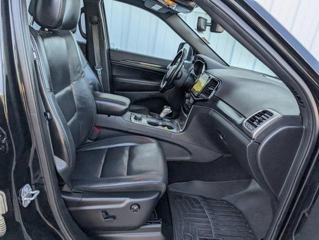 Photo of 2020 Diamond Black Jeep Grand Cherokee