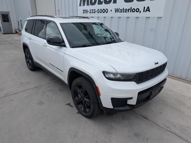 Photo of 2023 Bright White Clearcoat Jeep Grand Cherokee L