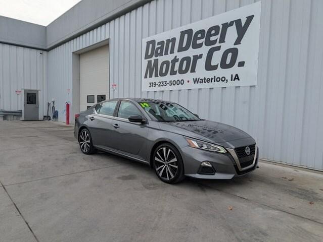 Photo of 2019 Gun Metallic Nissan Altima