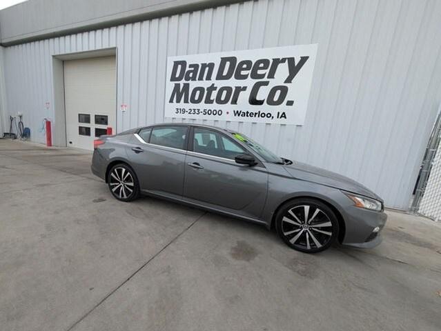 Photo of 2019 Gun Metallic Nissan Altima
