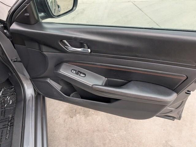Photo of 2019 Gun Metallic Nissan Altima