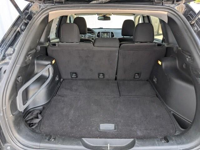Photo of 2018 Diamond Black Jeep Cherokee