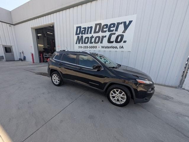 Photo of 2018 Diamond Black Jeep Cherokee