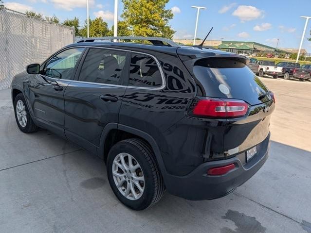 Photo of 2018 Diamond Black Jeep Cherokee
