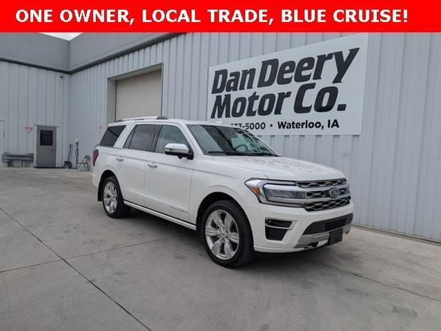 Photo of 2024 Star White Ford Expedition