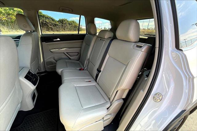 Photo of 2021 Pure White Volkswagen Atlas