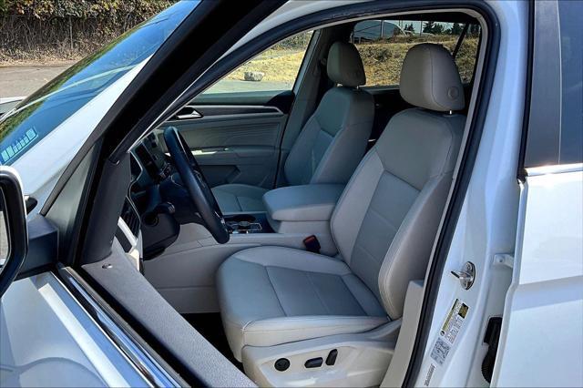 Photo of 2021 Pure White Volkswagen Atlas