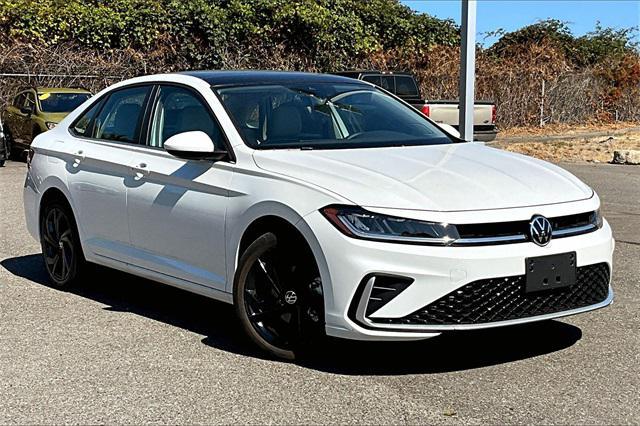 Photo of 2025 Pure White Volkswagen Jetta