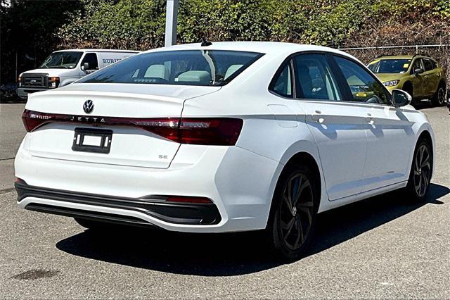 Photo of 2025 Pure White Volkswagen Jetta