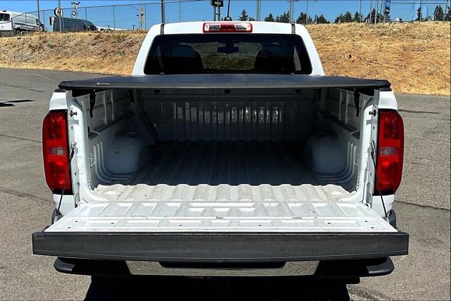 Photo of 2015 Summit White Chevrolet Colorado
