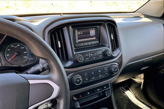Photo of 2015 Summit White Chevrolet Colorado
