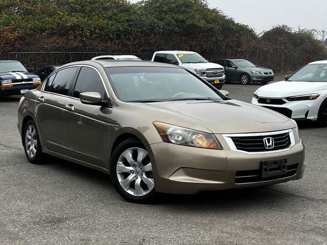 Photo of 2009 Bold Beige Metallic Honda Accord