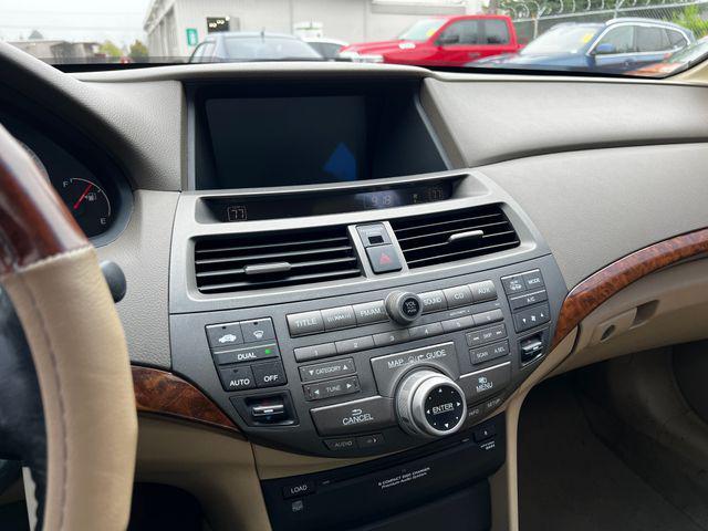 Photo of 2009 Bold Beige Metallic Honda Accord
