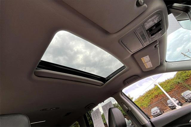 Photo of 2022 Modern Steel Metallic Honda Pilot