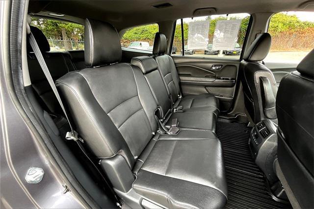 Photo of 2022 Modern Steel Metallic Honda Pilot