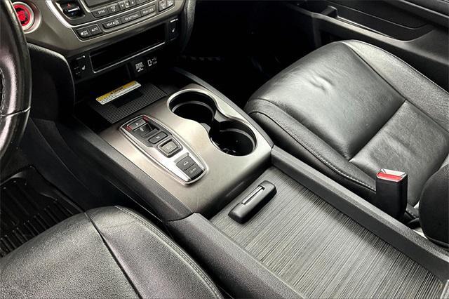 Photo of 2022 Modern Steel Metallic Honda Pilot