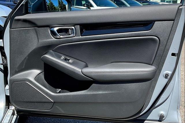 Photo of 2025 Urban Gray Pearl Honda Civic Hybrid