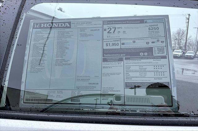 Photo of 2025 Platinum White Pearl Honda HR-V