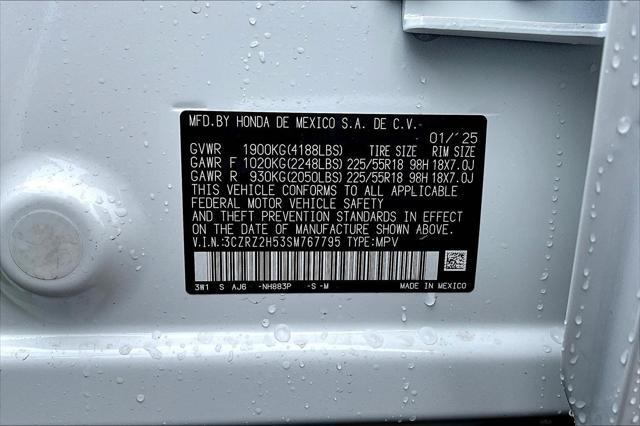 Photo of 2025 Platinum White Pearl Honda HR-V