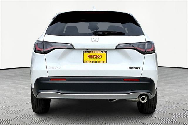 Photo of 2025 Platinum White Pearl Honda HR-V