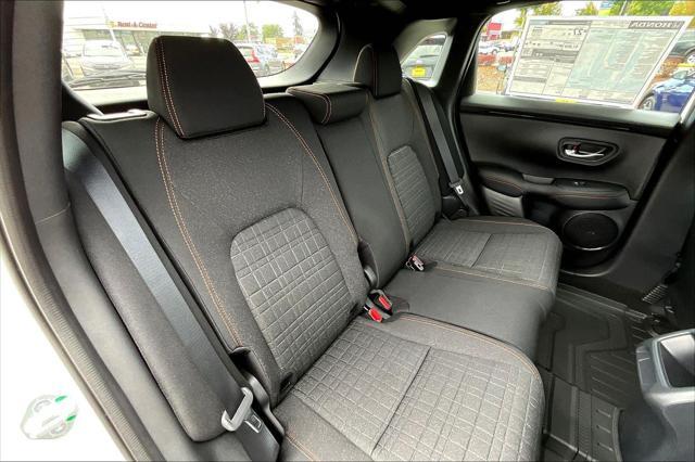 Photo of 2025 Platinum White Pearl Honda HR-V