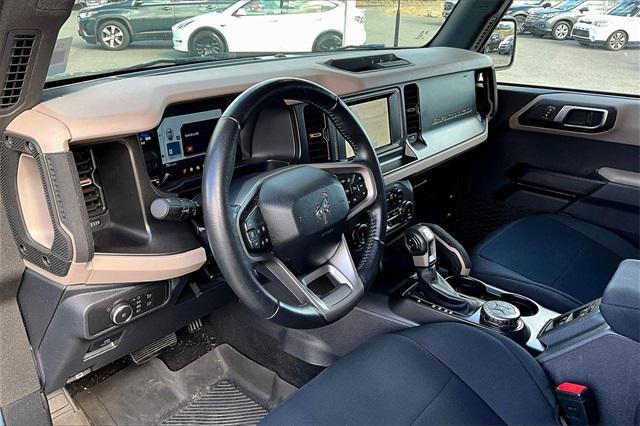 Photo of 2023 OXFORD WHITE Ford Bronco