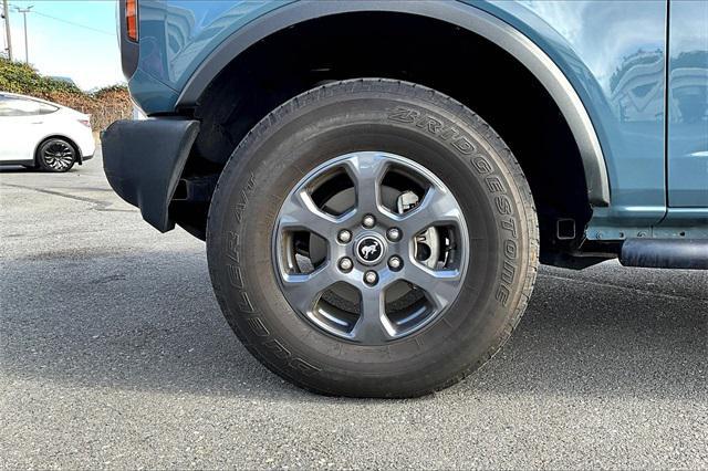 Photo of 2023 OXFORD WHITE Ford Bronco