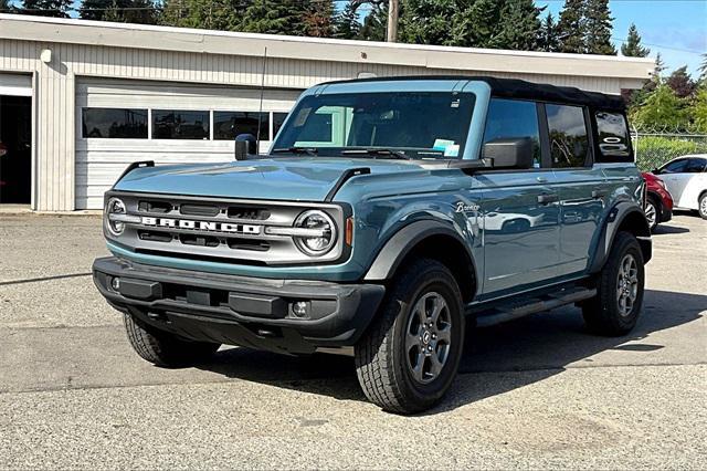 Photo of 2023 OXFORD WHITE Ford Bronco