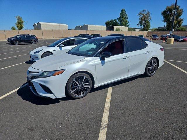Photo of 2019 Wind Chill Pearl/Midnight Black Metallic Toyota Camry