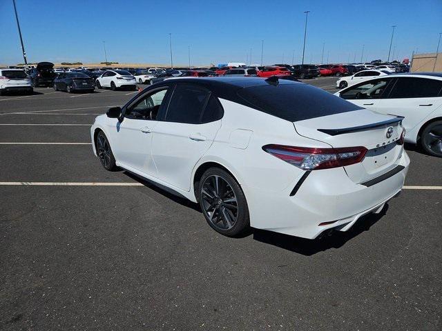 Photo of 2019 Wind Chill Pearl/Midnight Black Metallic Toyota Camry