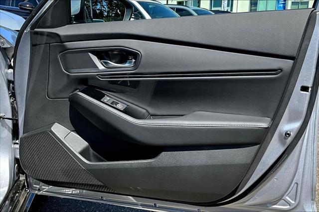 Photo of 2025 Solar Silver Metallic Honda Accord Hybrid