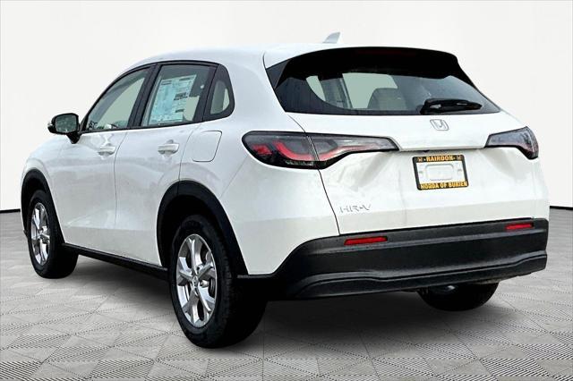 Photo of 2025 Platinum White Pearl Honda HR-V