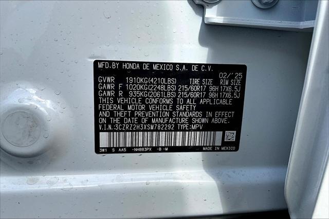 Photo of 2025 Platinum White Pearl Honda HR-V