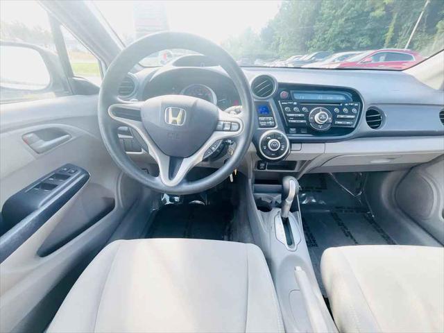 Photo of 2010 Spectrum White Pearl Honda Insight